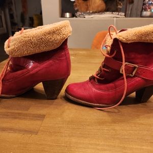 Gorgeous Red ankle boots
